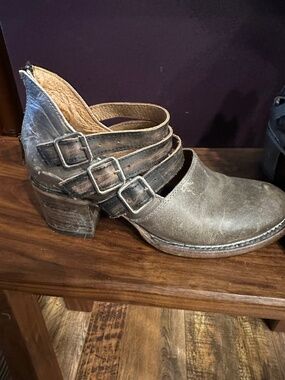 Freebird by Steven Dawson bootie Size 9